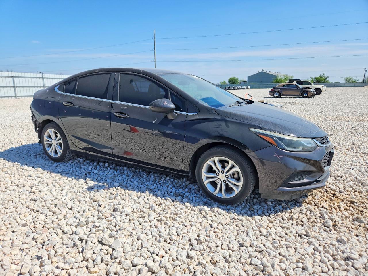 2019 Chevrolet Cruze Lt - Image 4