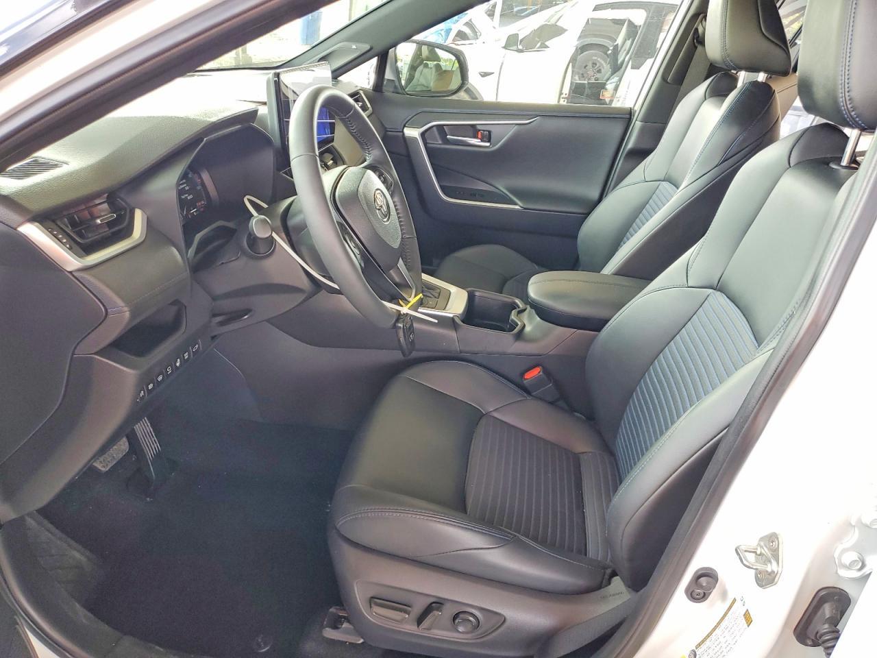 2024 Toyota Rav4 Hybrid Xse - Image 7