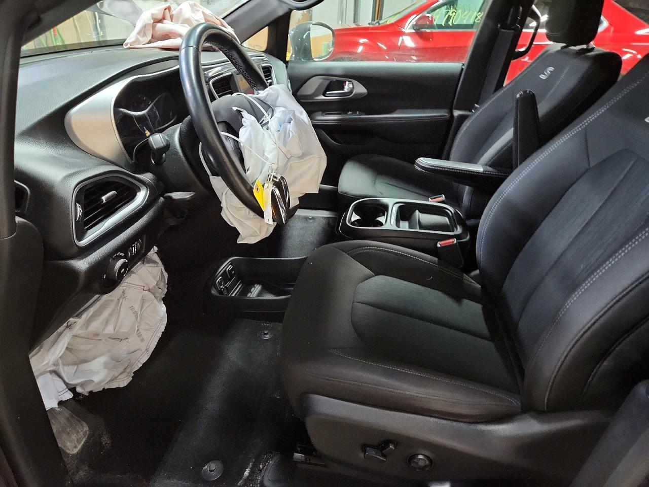 2019 Chrysler Pacifica Touring Plus - Фото 7