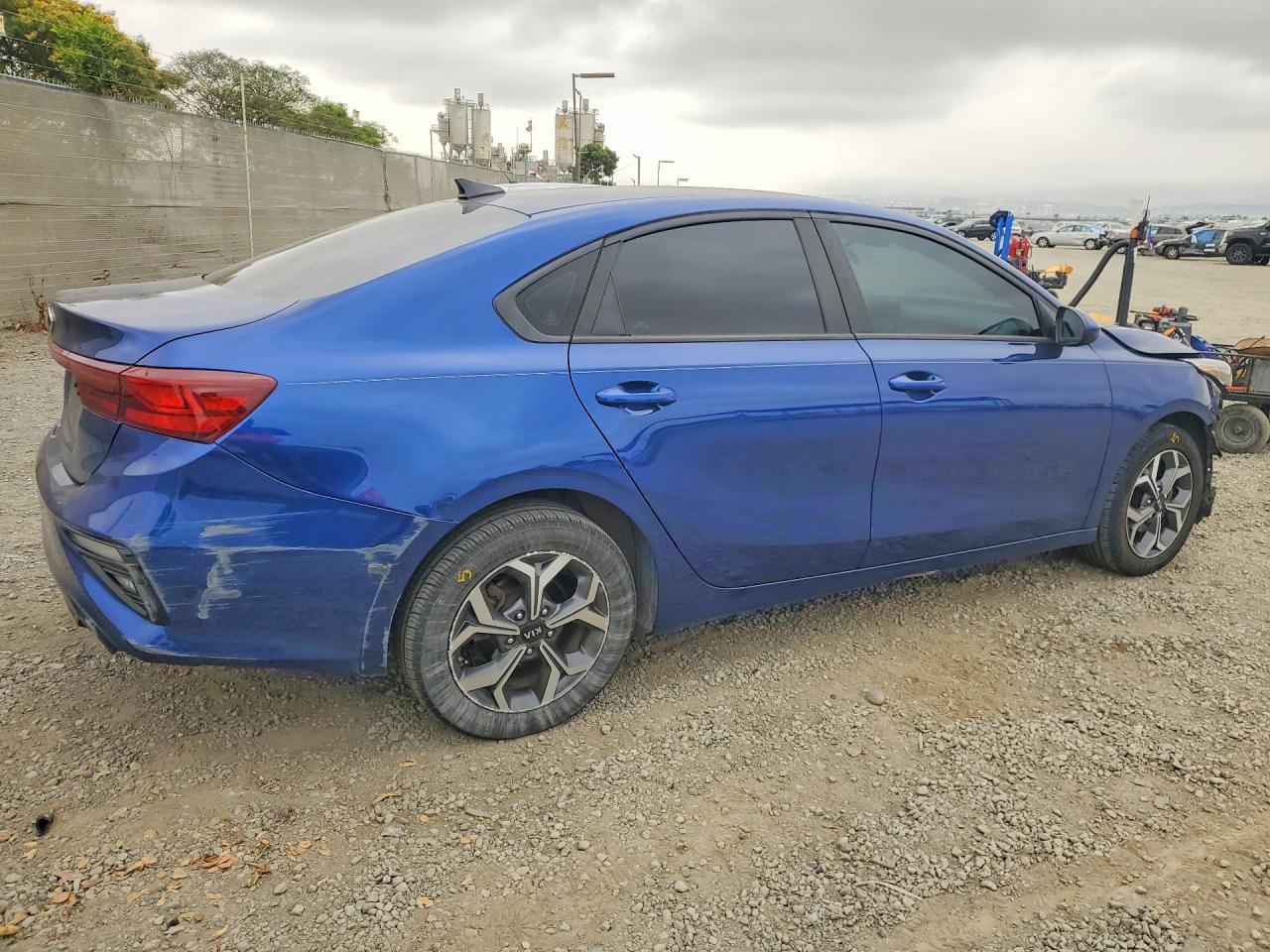 2020 Kia Forte Lxs - Image 3