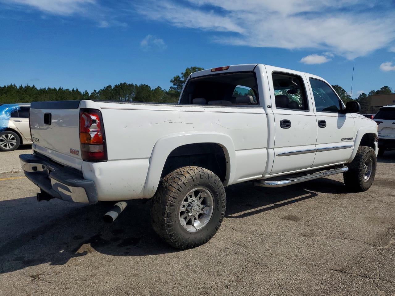 2004 GMC Sierra C2500 Heavy Duty - Фото 3