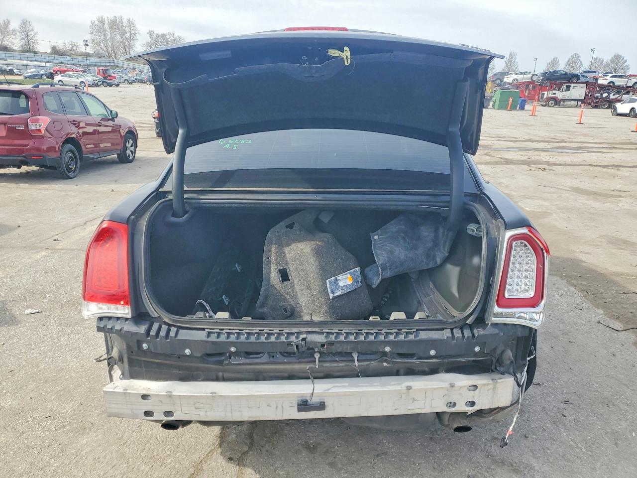 2018 Chrysler 300 Touring - Фото 6