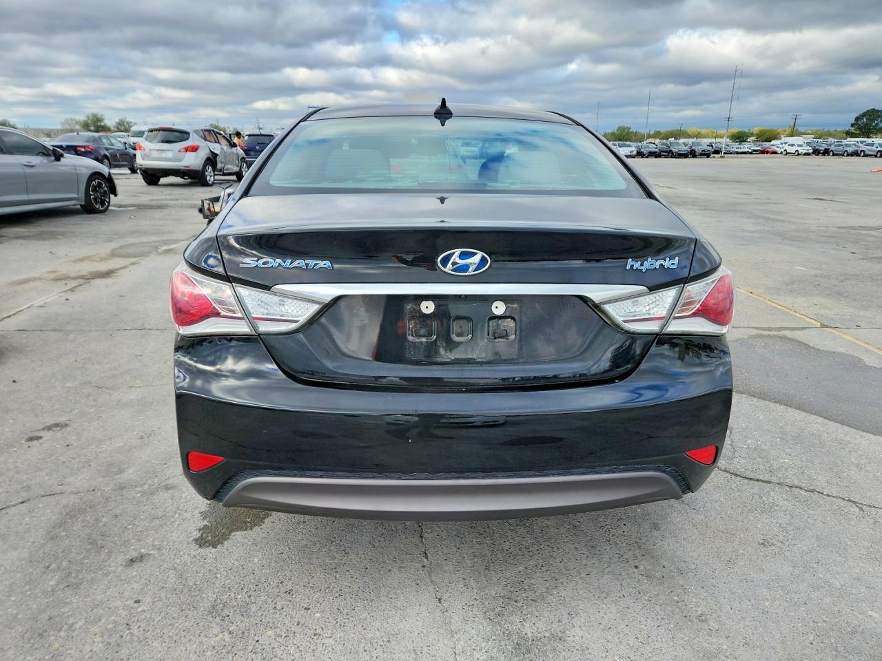 2015 Hyundai Sonata Hybrid Base - Фото 6
