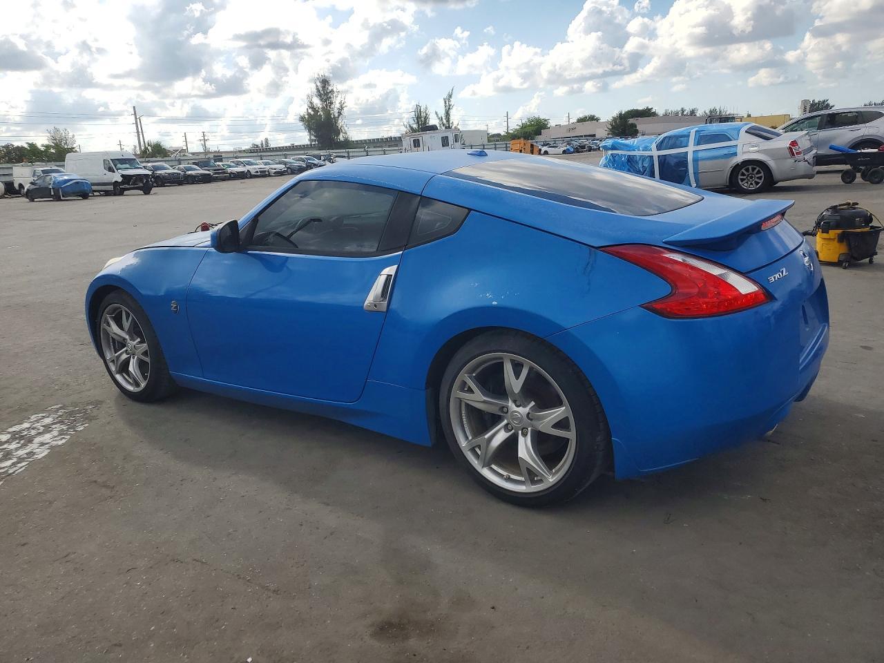 2011 Nissan 370Z Touring - Image 2