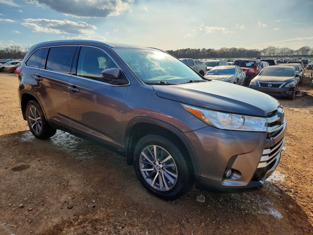 2019 Toyota Highlander Xle - Фото 4