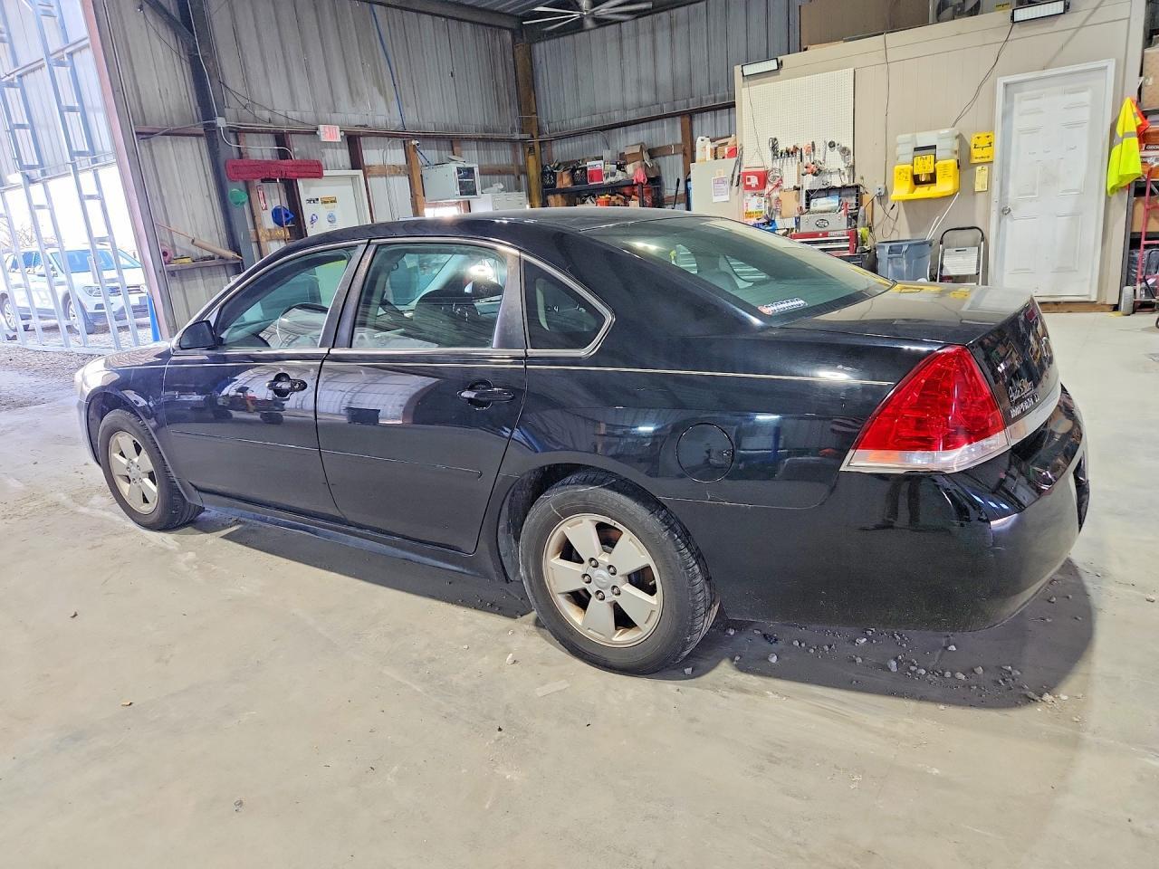 2010 Chevrolet Impala Lt - Фото 2