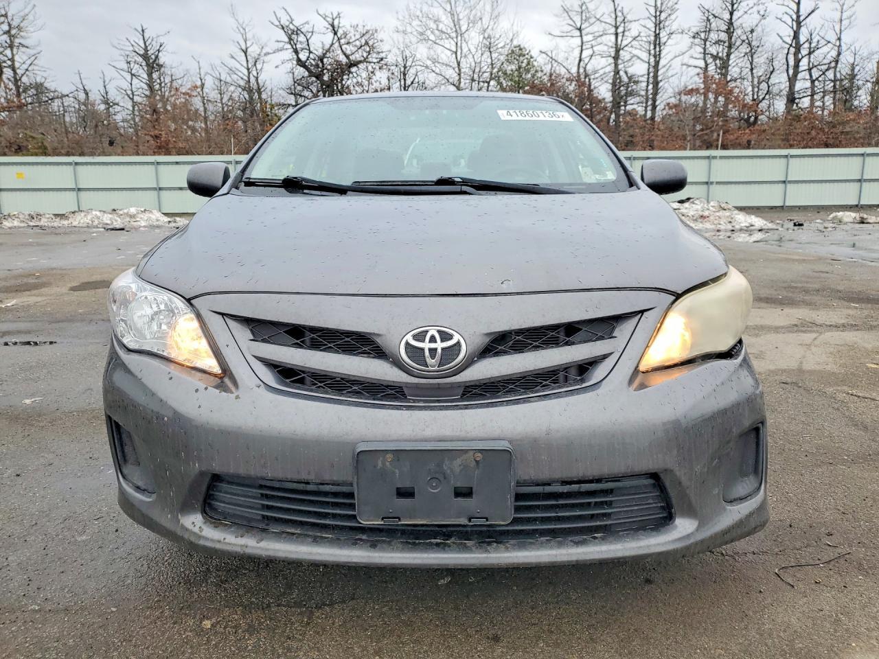 2011 Toyota Corolla Le - Image 5