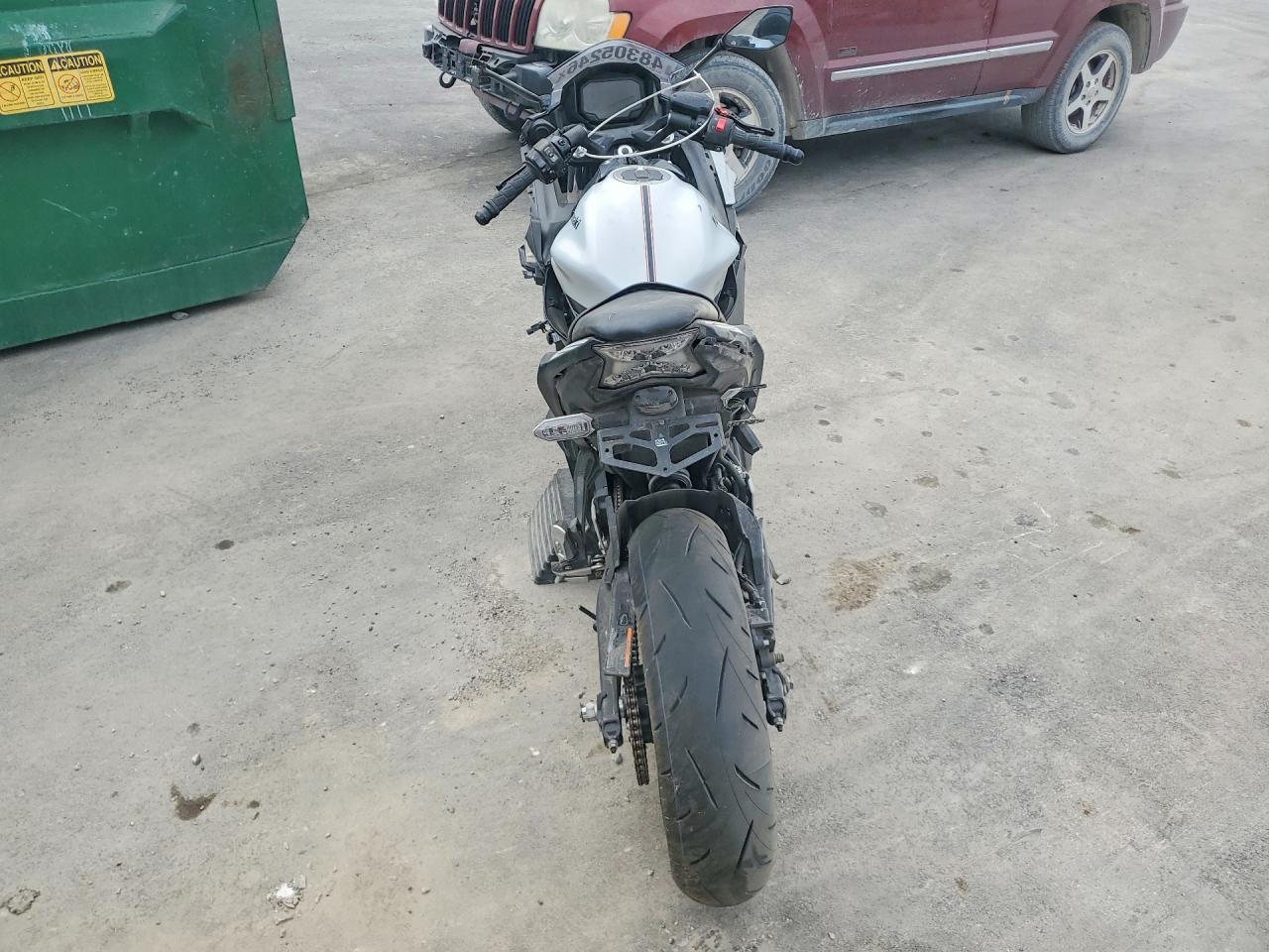 2026 Kawasaki Ex650 P - Фото 4