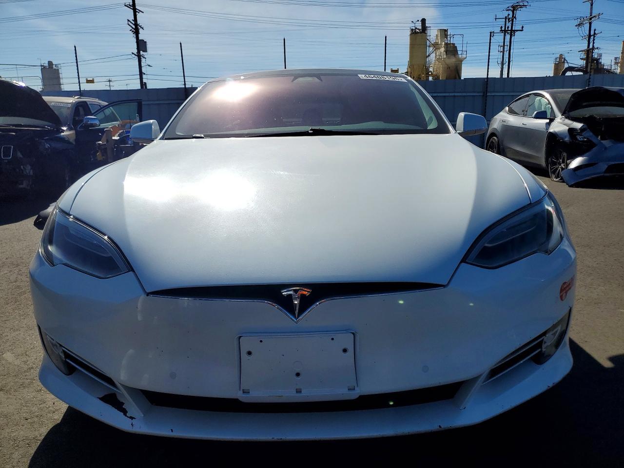2016 Tesla Model S - Image 5