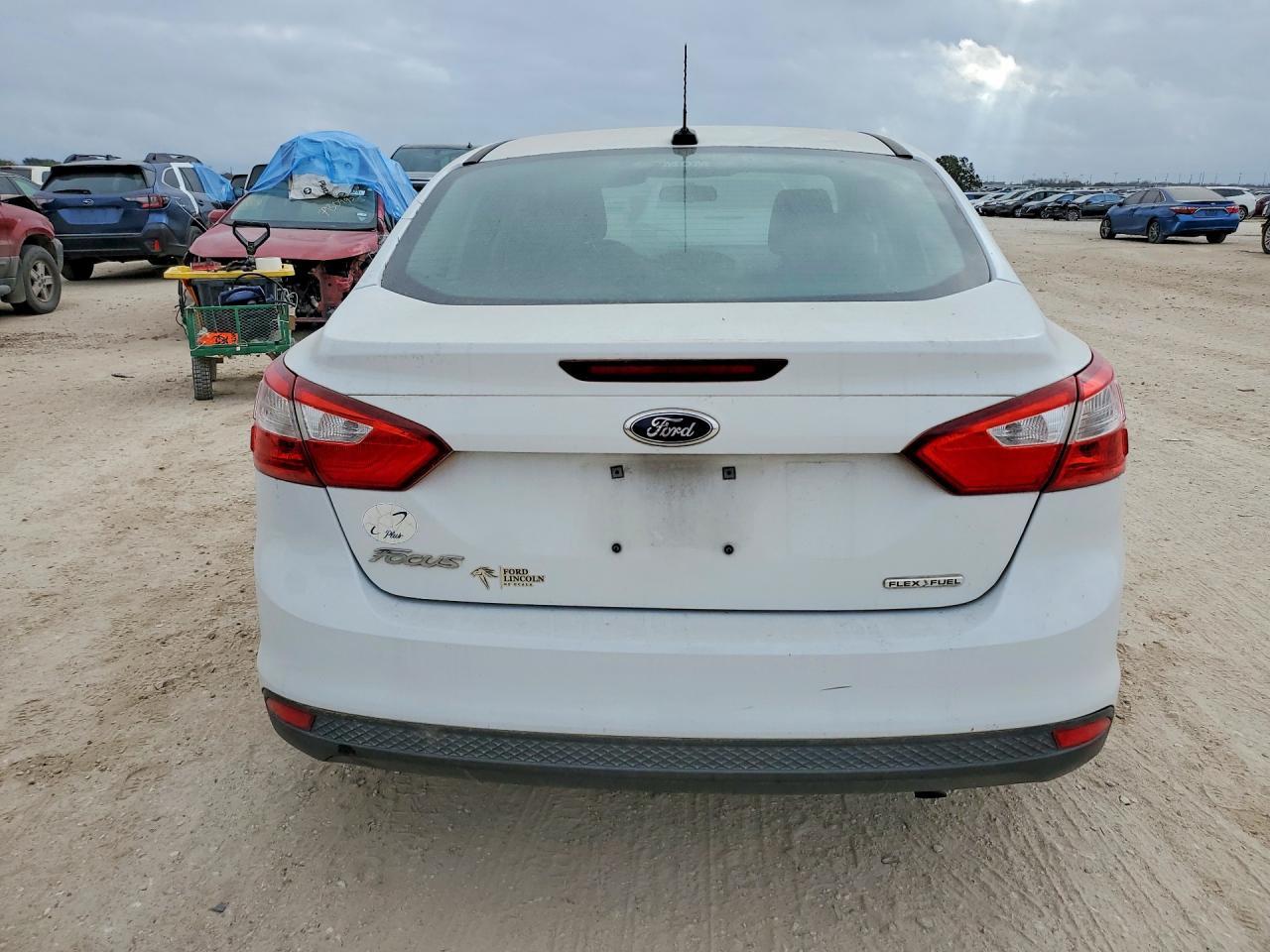 2014 Ford Focus S - Image 6