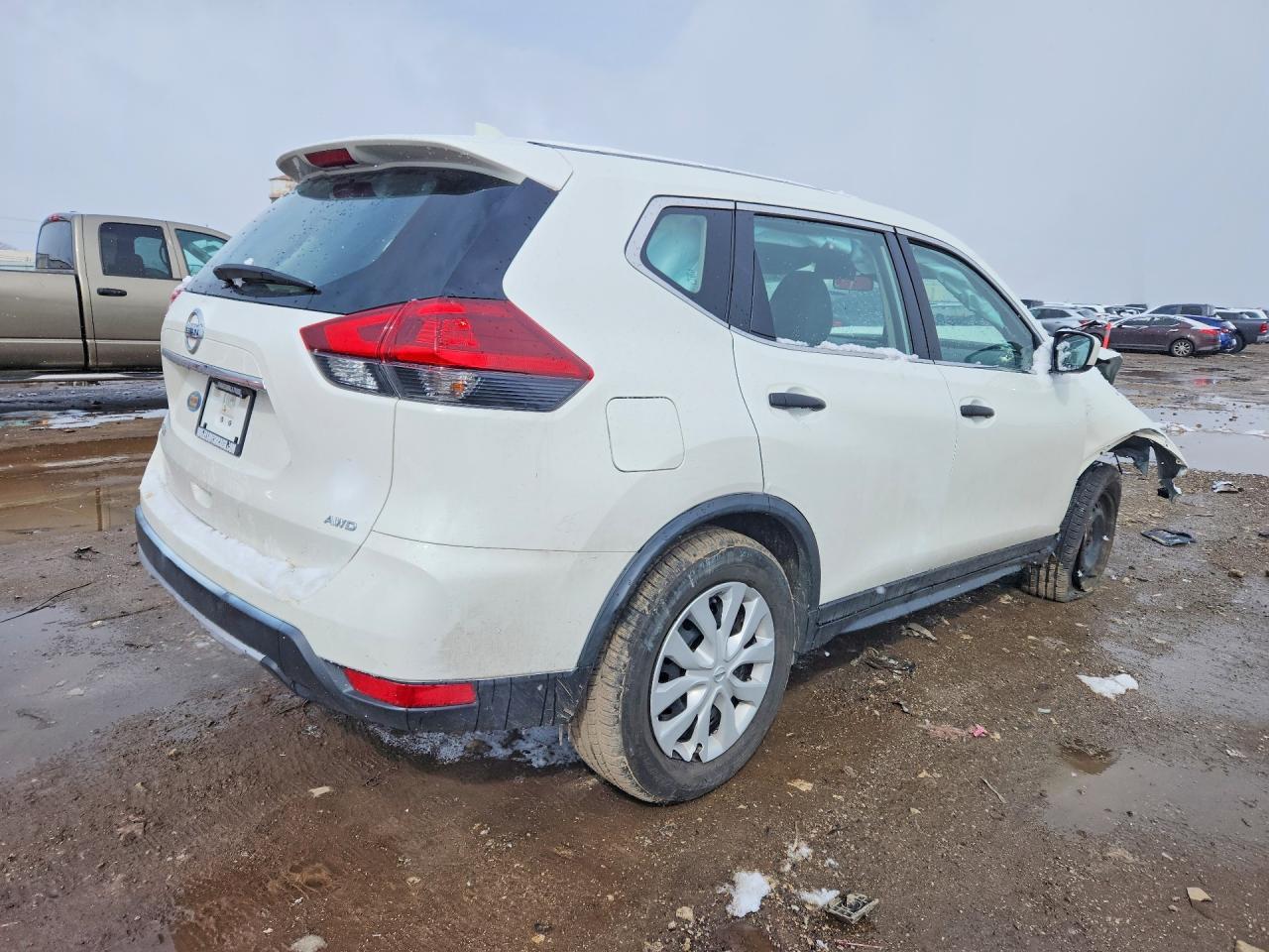 2020 Nissan Rogue S - Фото 3