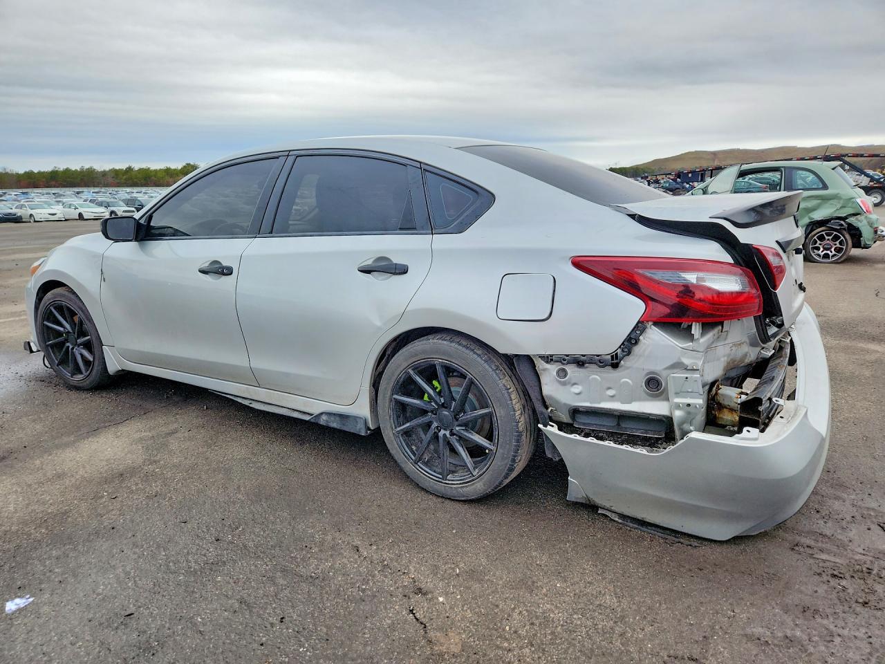 2017 Nissan Altima 2.5 Sr - Фото 2