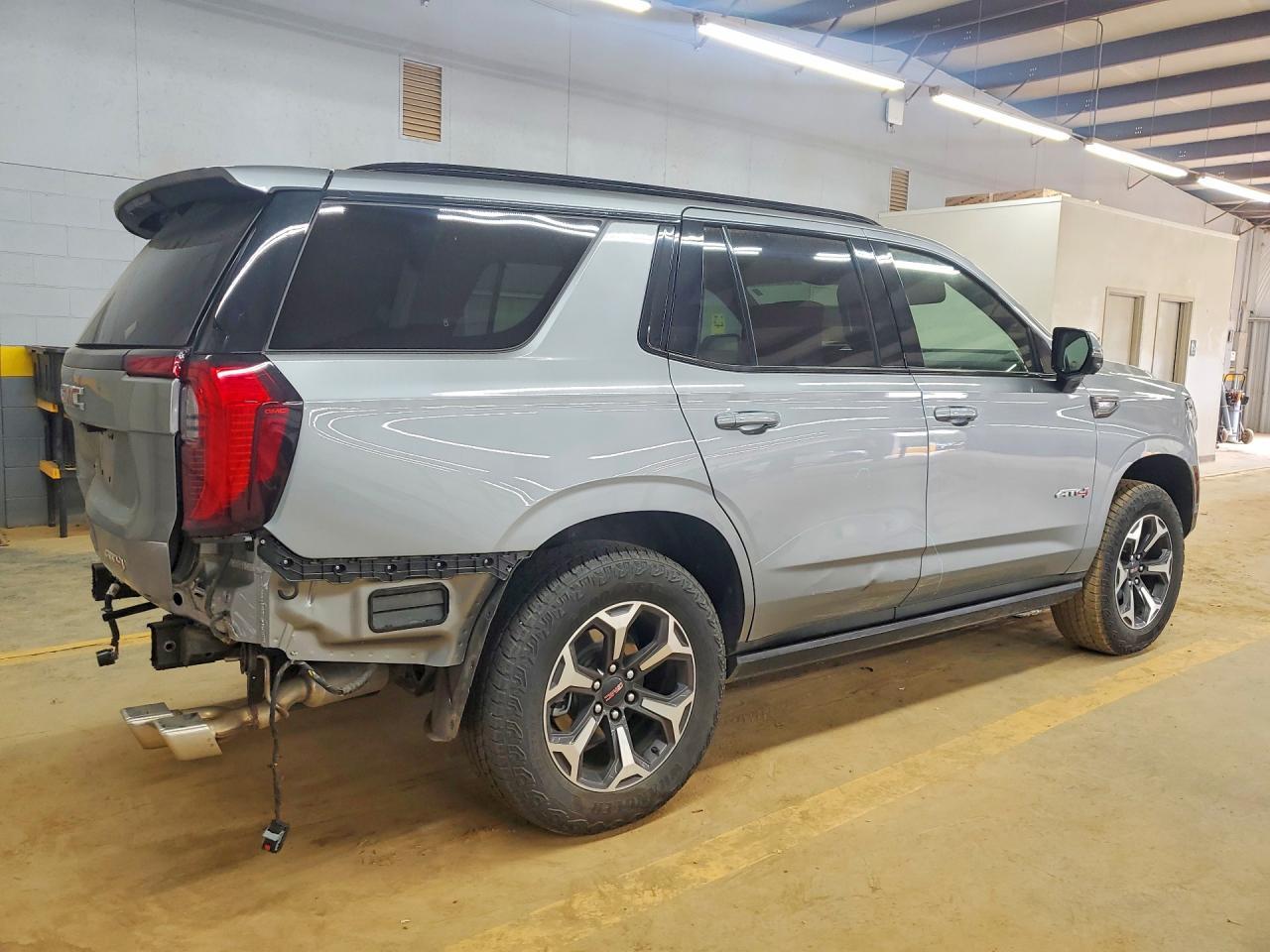 2025 GMC Yukon At4 Ultimate - Фото 3