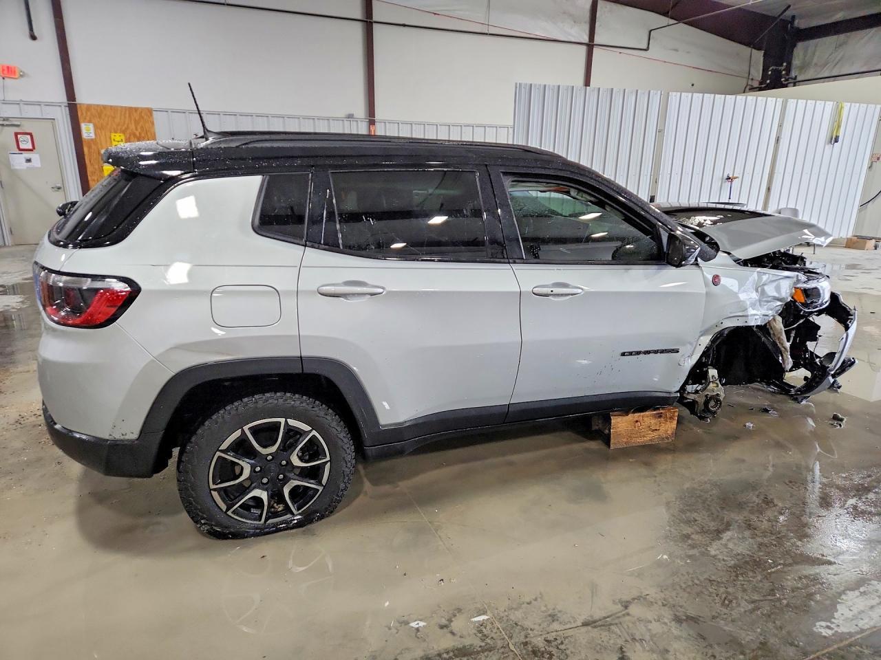 2024 Jeep Compass Trailhawk - Фото 3