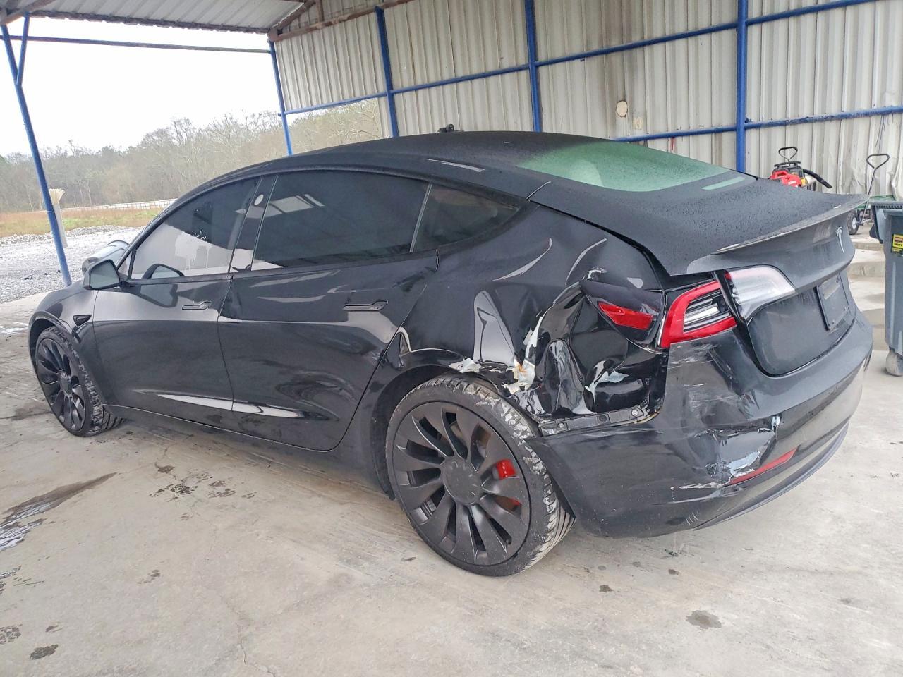 2022 Tesla Model 3 - Фото 2