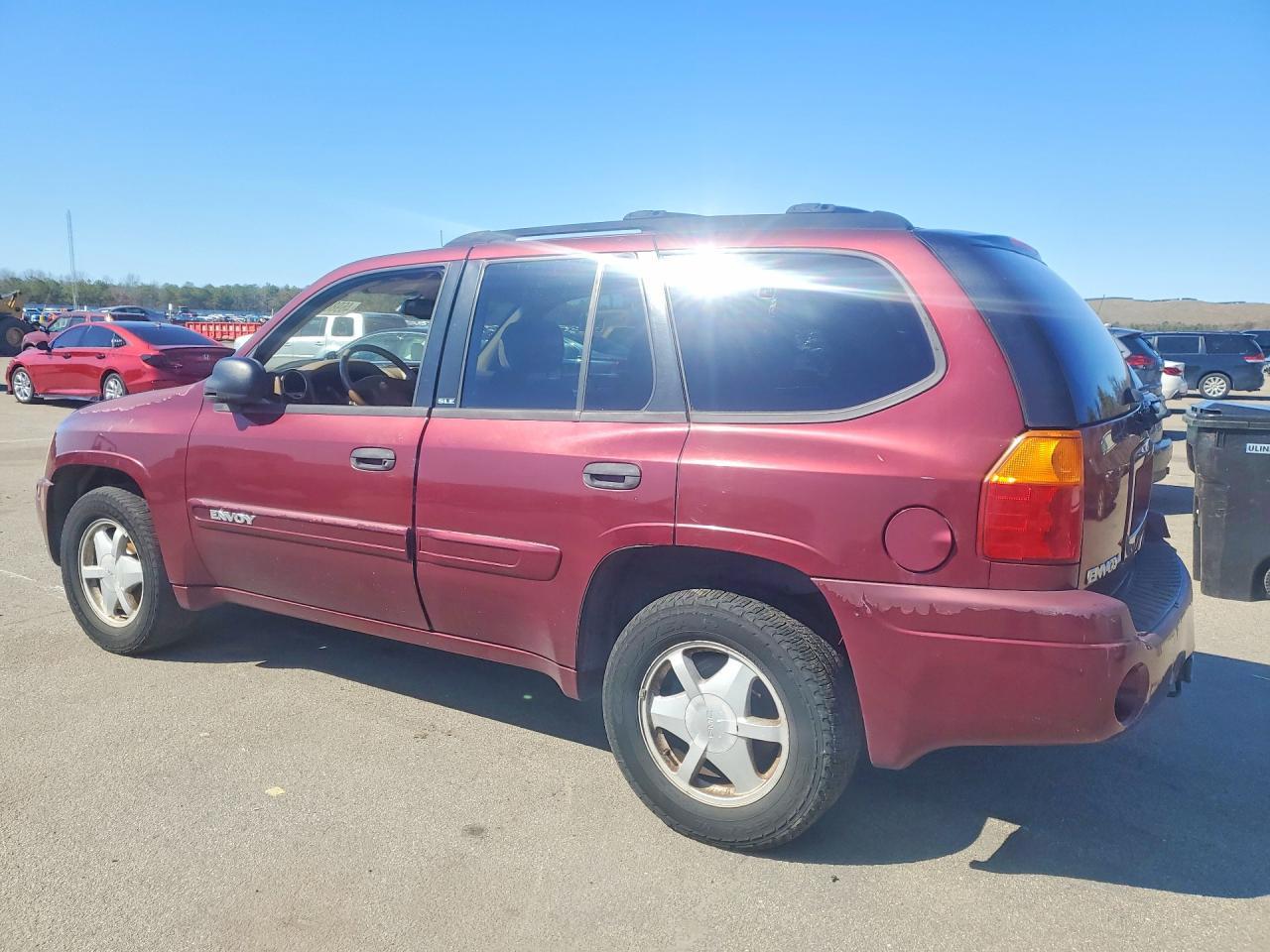 2003 GMC Envoy - Фото 2