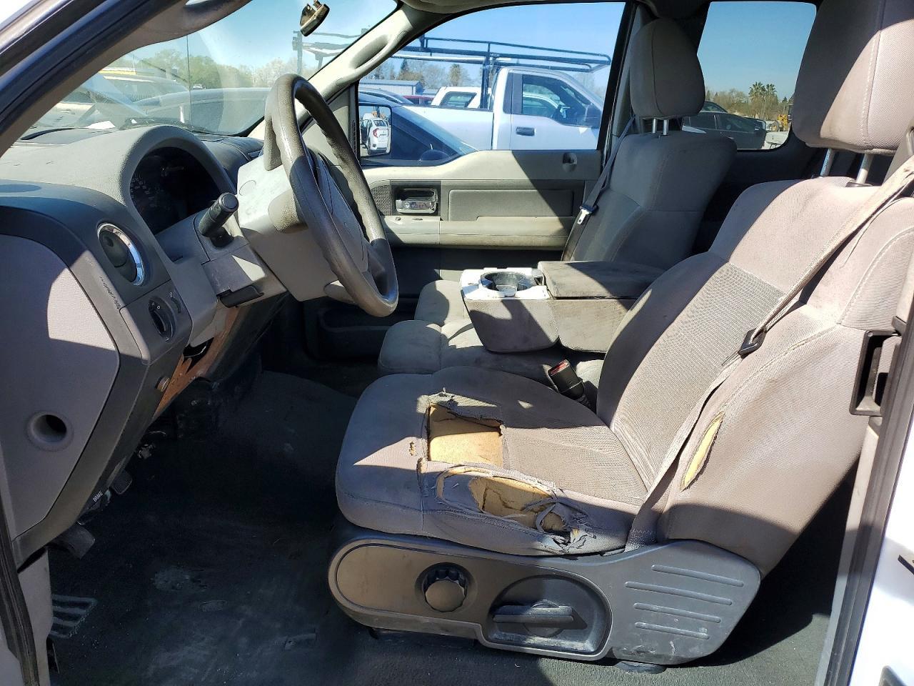 2006 Ford F150 - Image 7