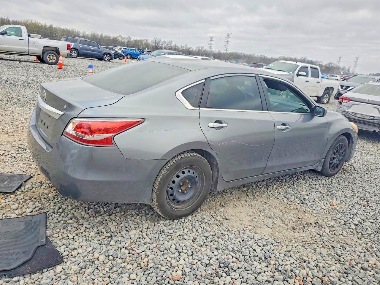 2015 Nissan Altima 2.5 S - Фото 3