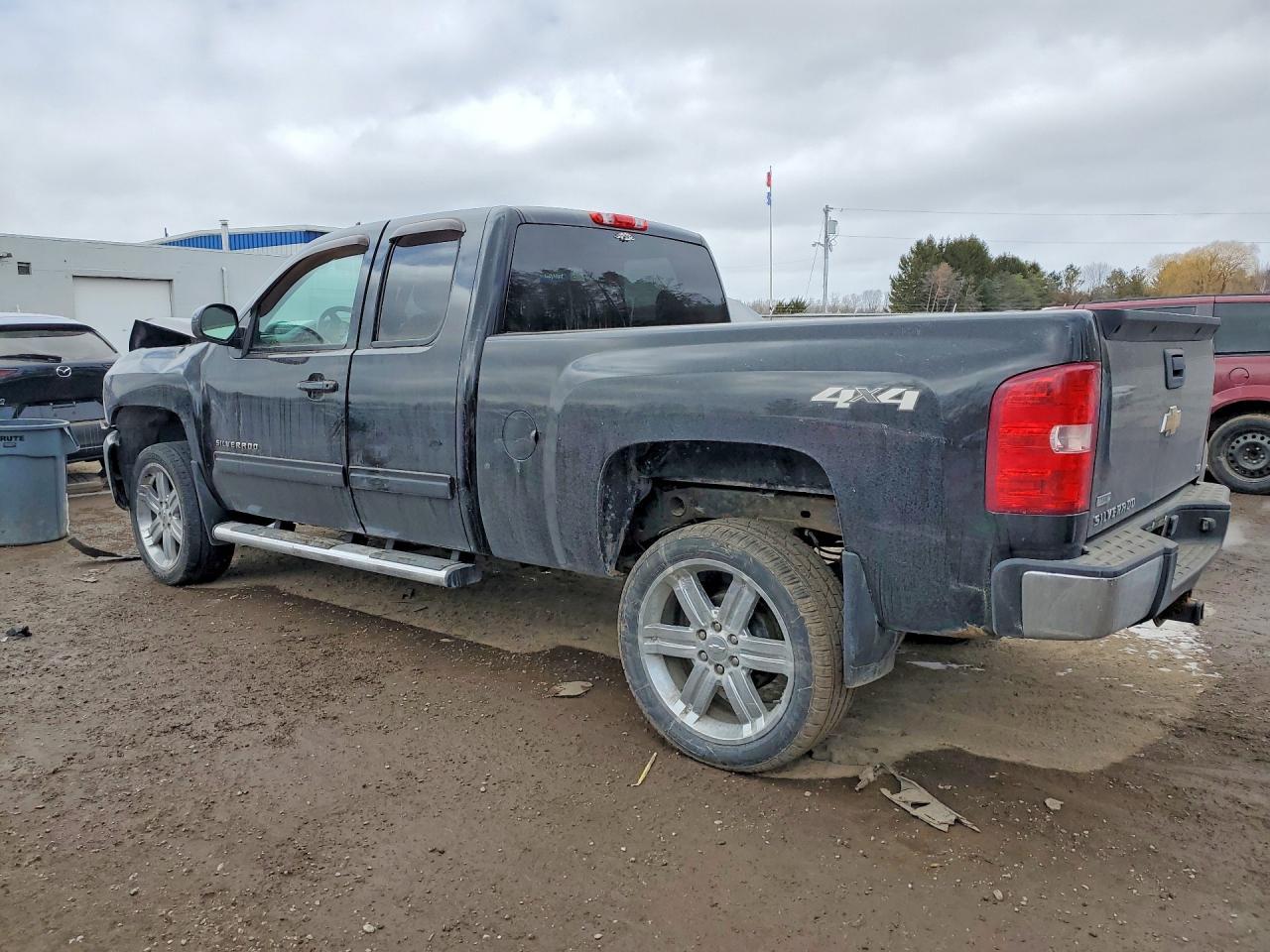 2010 Chevrolet Silverado K1500 Ltz - Image 2