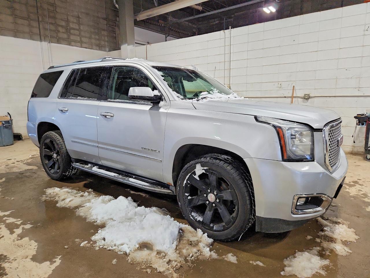 2016 GMC Yukon Denali - Image 4