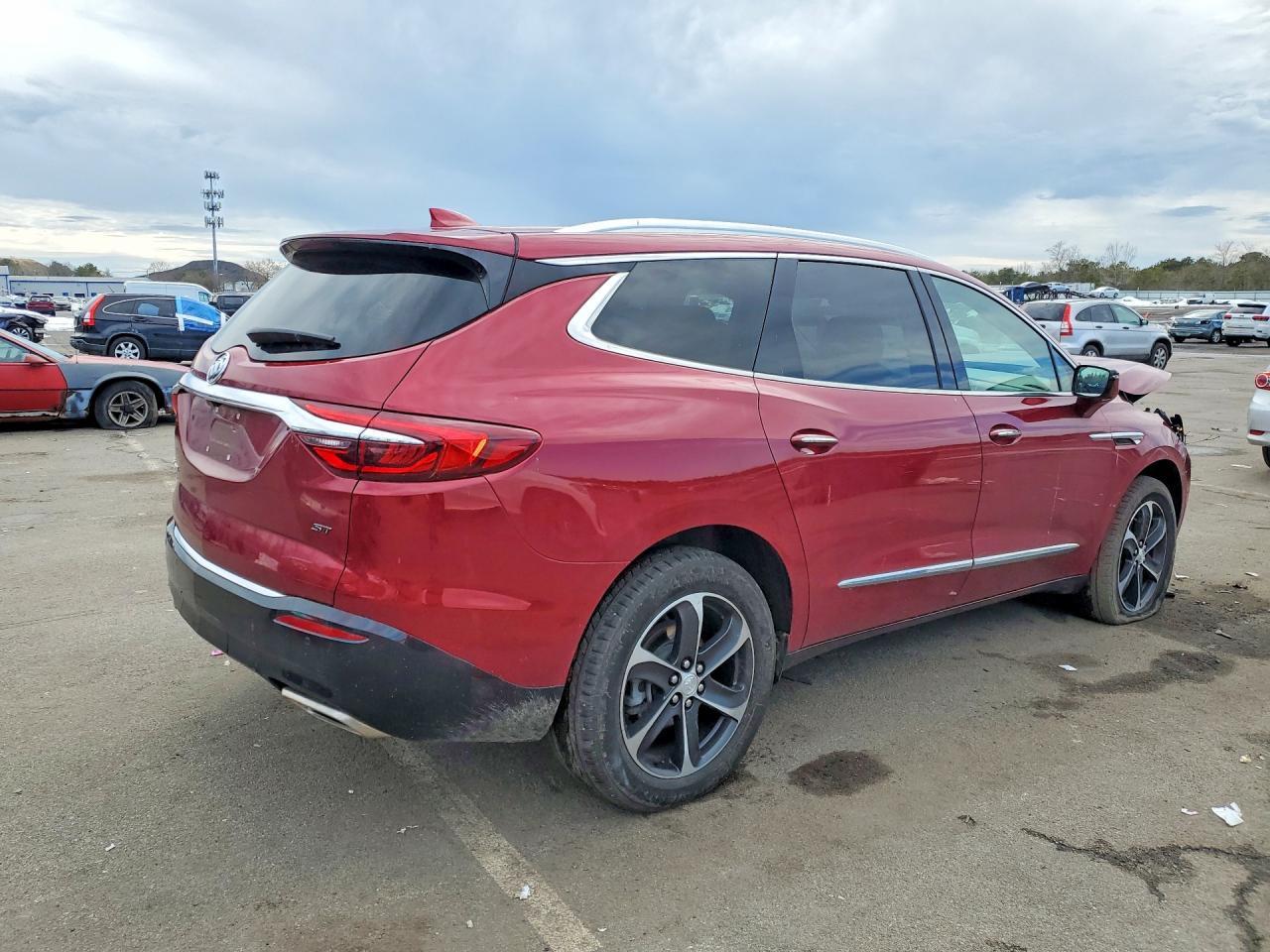 2021 Buick Enclave Essence - Image 3