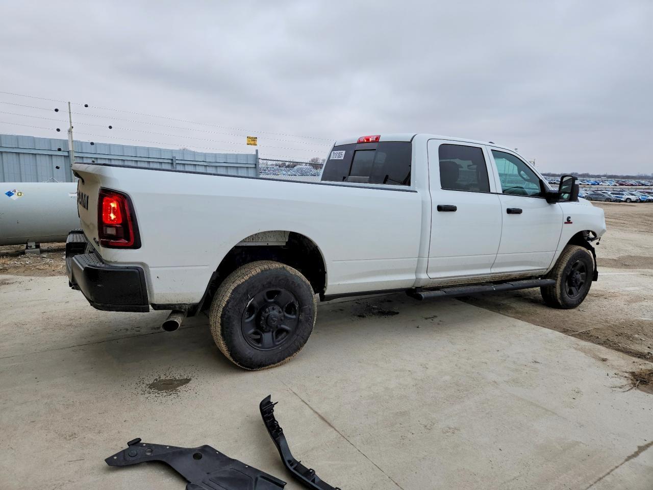 2025 Ram 3500 Tradesman - Фото 3