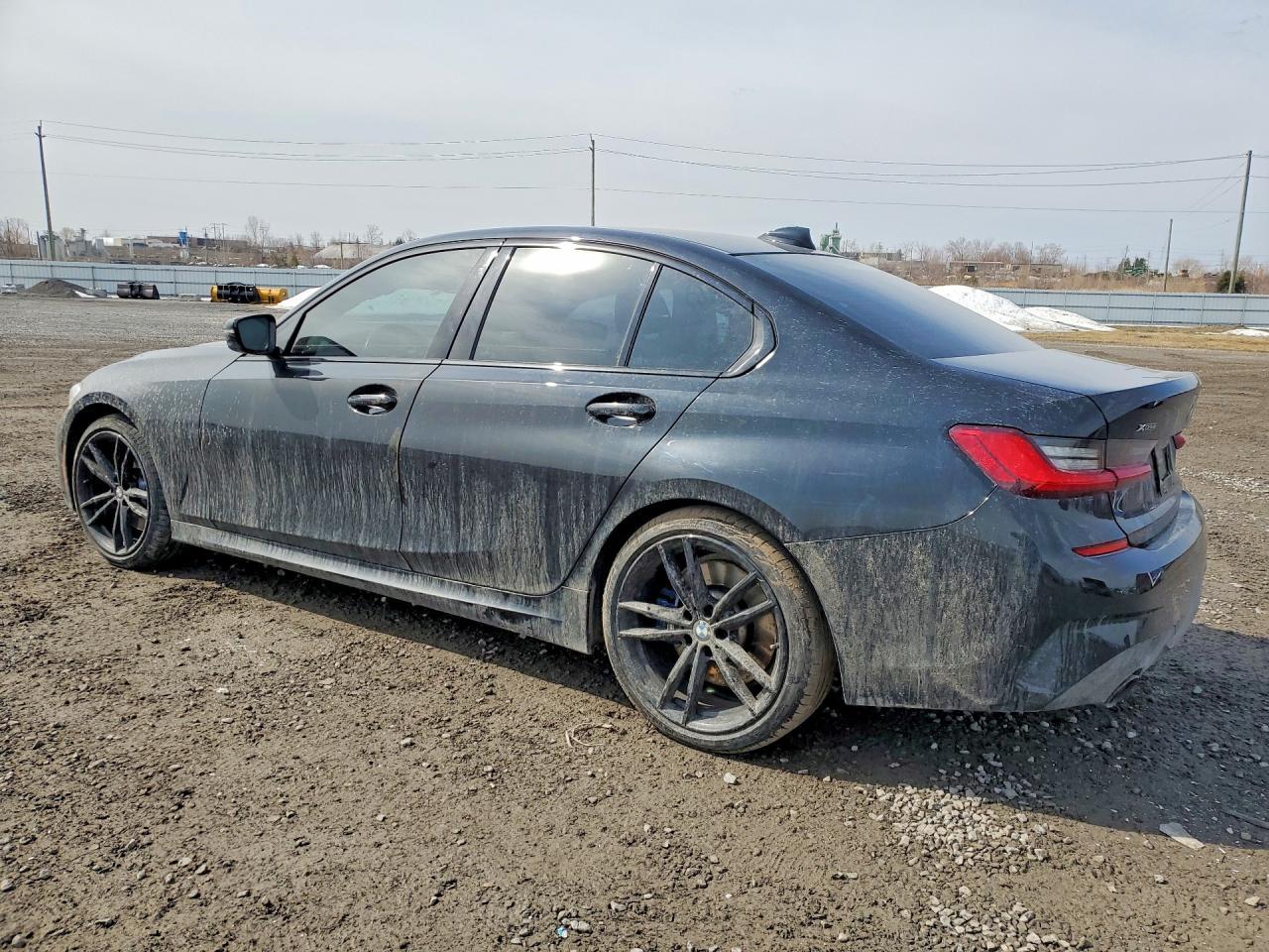 2020 BMW 330Xi - Фото 2