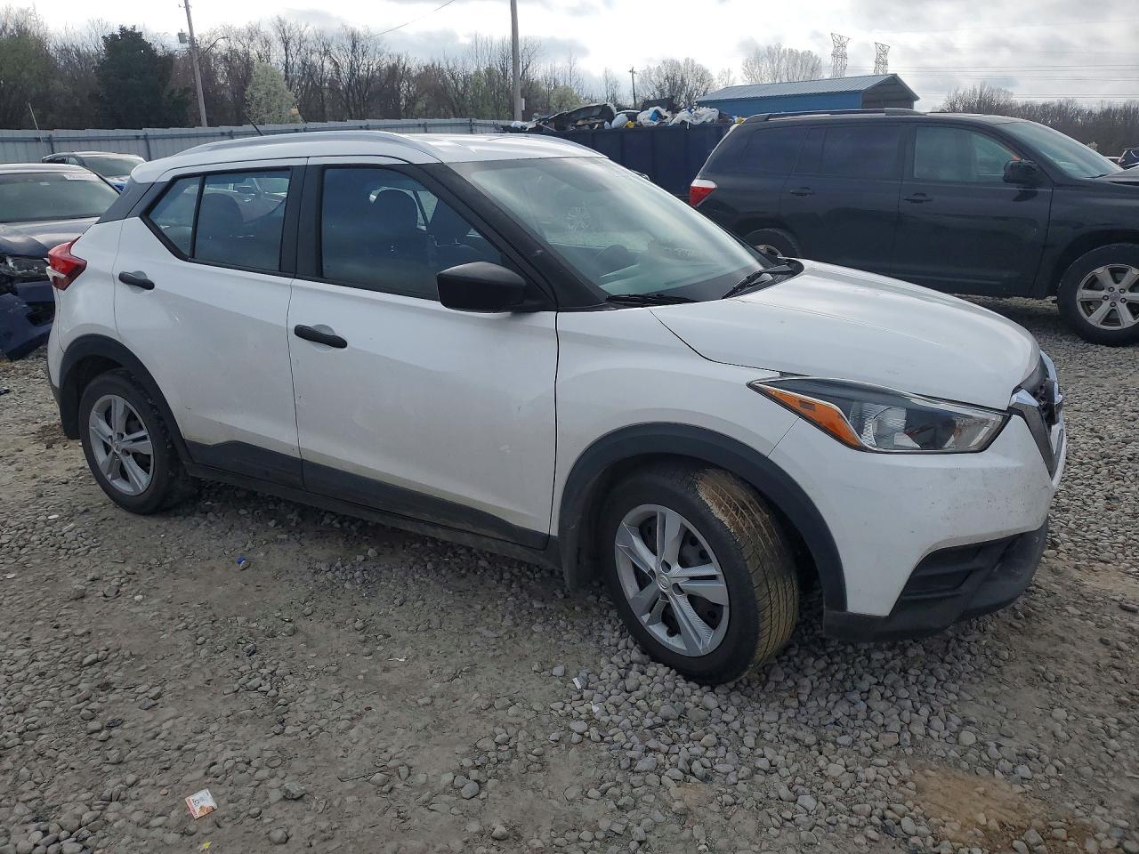 2019 Nissan Kicks S - Фото 4