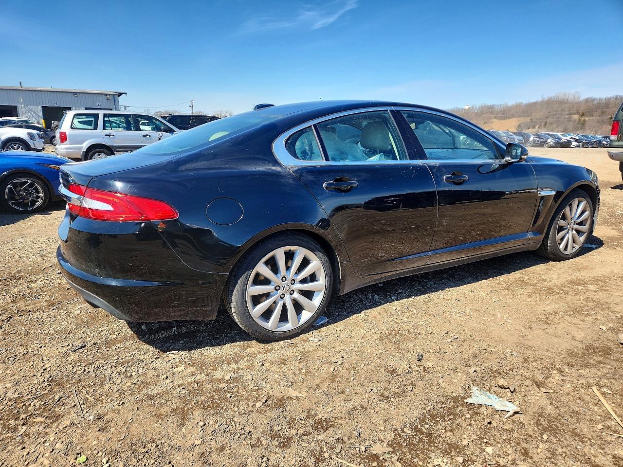 2012 Jaguar Xf - Image 3