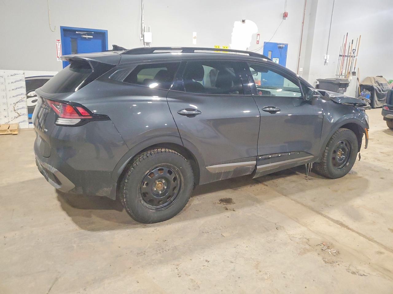 2023 Kia Sportage Lx - Image 3