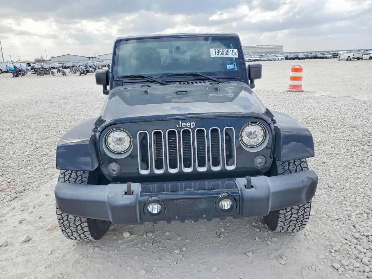 2017 Jeep Wrangler Unlimited Sahara - Фото 5
