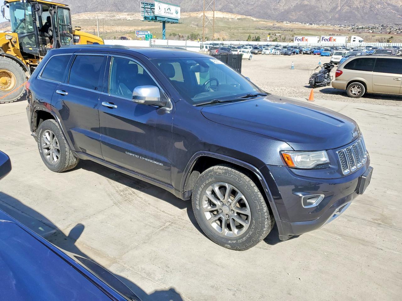 2014 Jeep Grand Cherokee Overland - Image 4