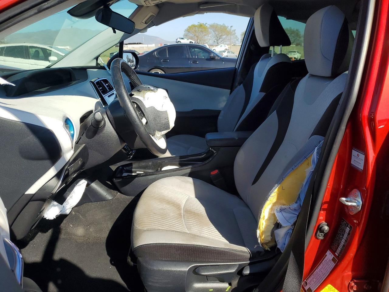 2016 Toyota Prius Three - Фото 7