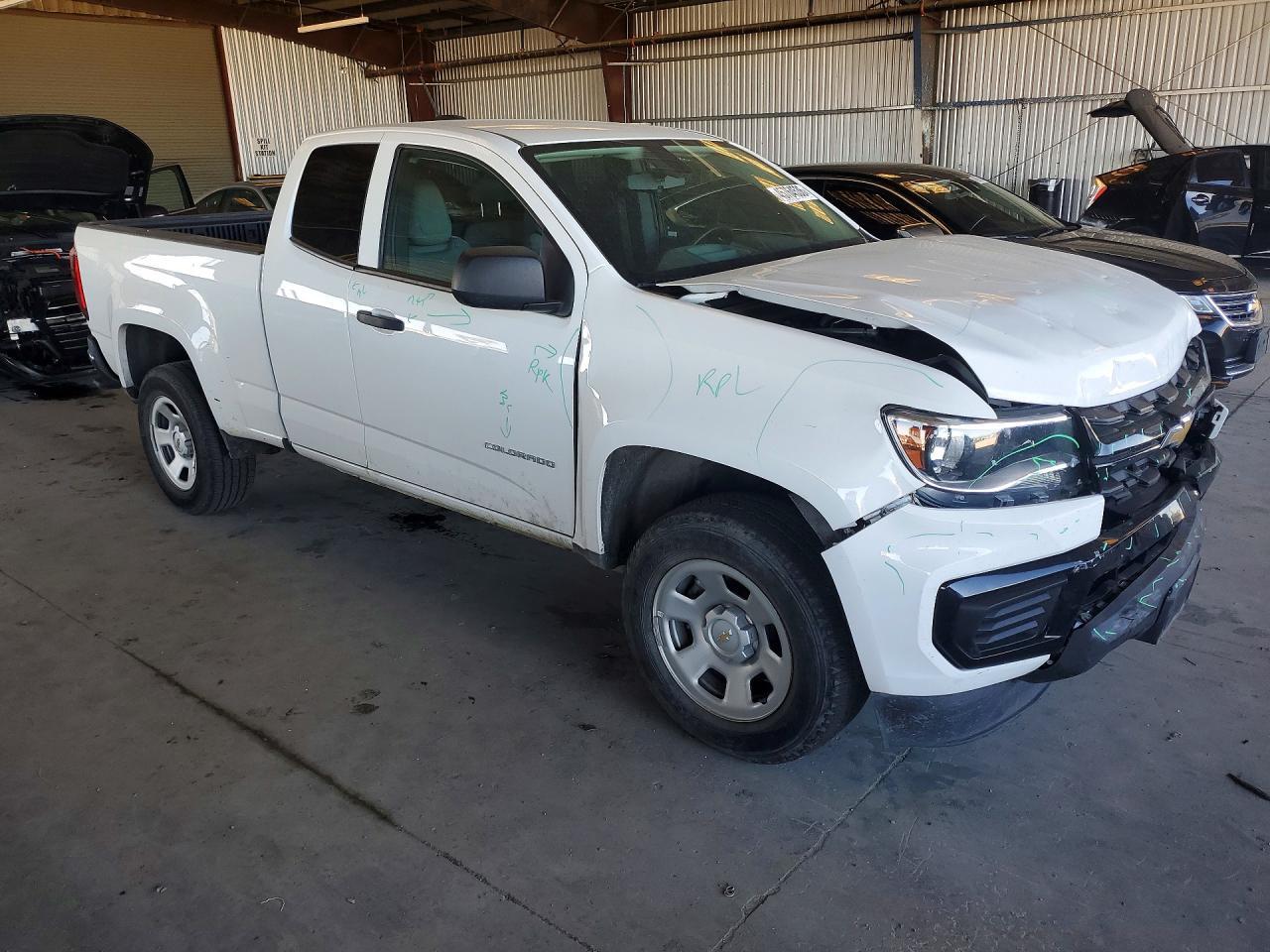 2022 Chevrolet Colorado - Image 4
