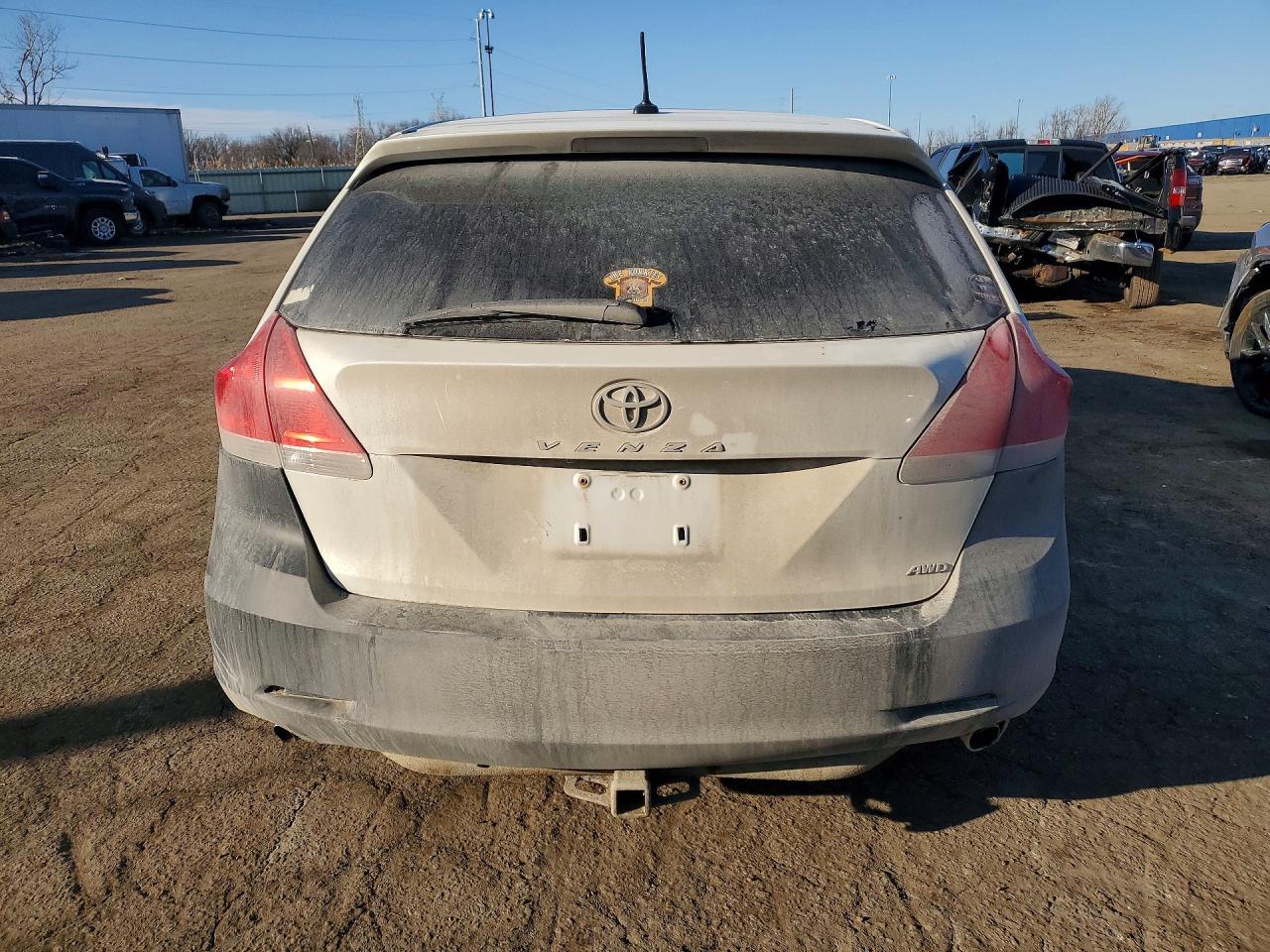 2010 Toyota Venza - Image 6