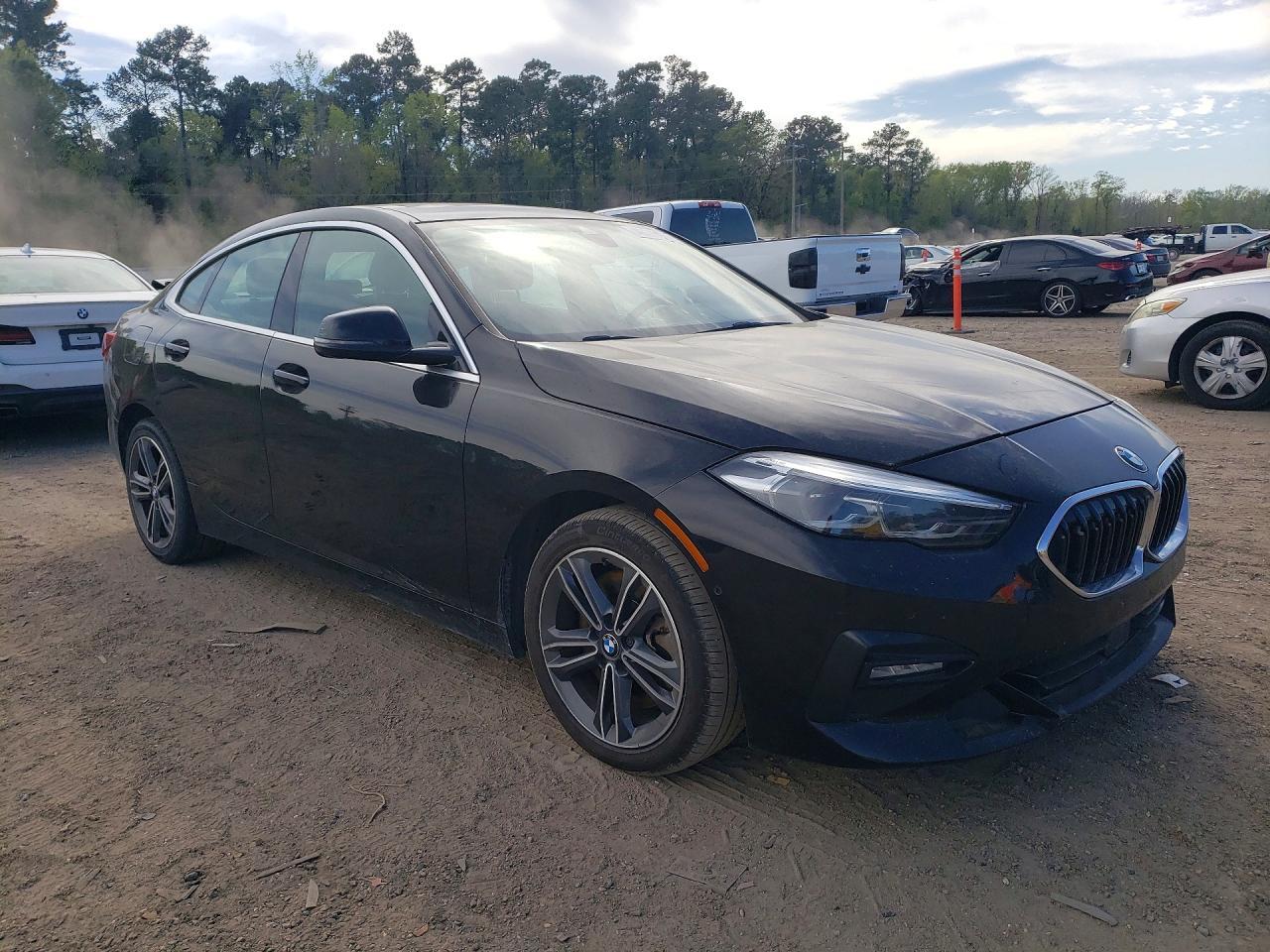 2021 BMW 228Xi - Фото 4