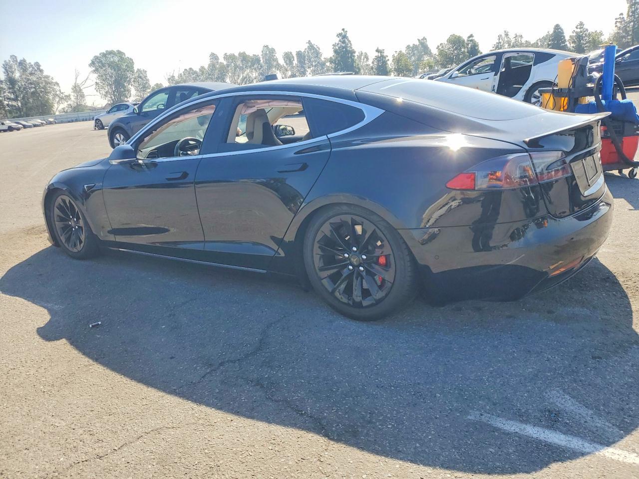2017 Tesla Model S - Image 2