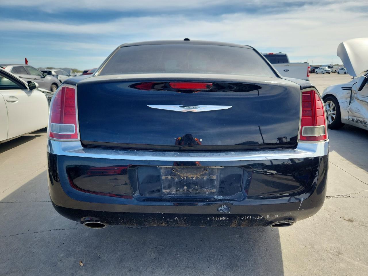 2014 Chrysler 300 - Фото 6