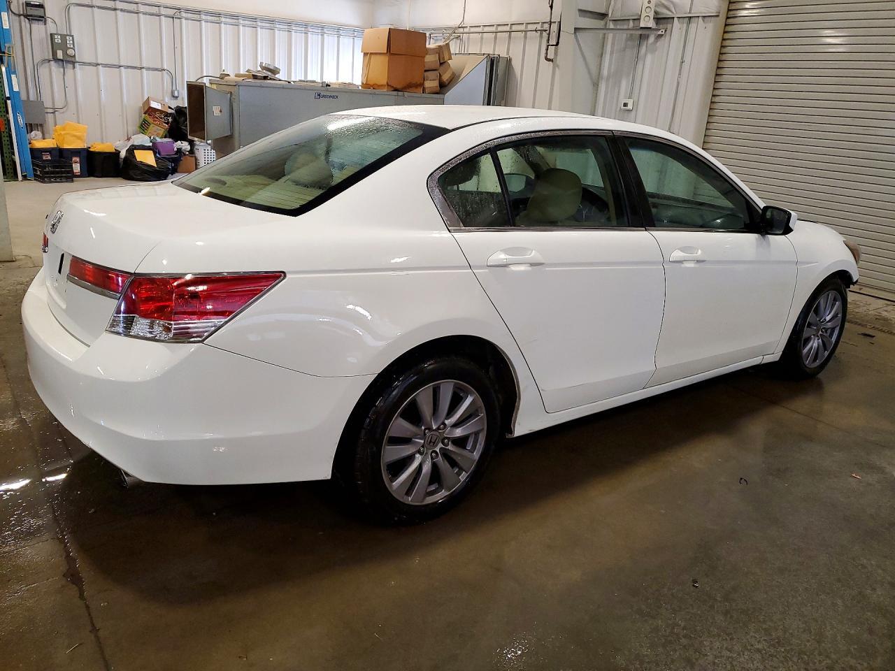 2011 Honda Accord Ex - Image 3