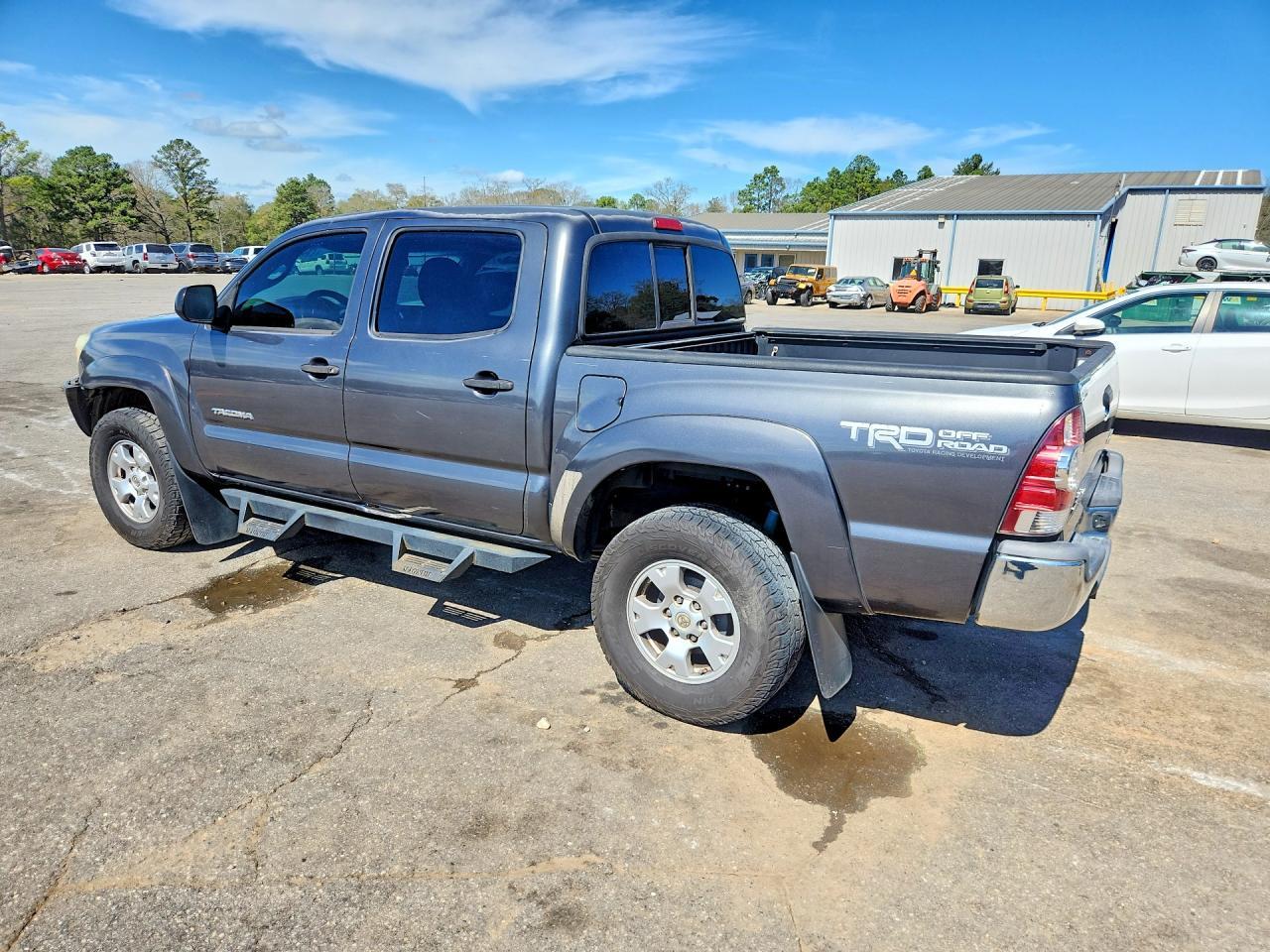 2013 Toyota Tacoma Prerunner V6 - Image 2