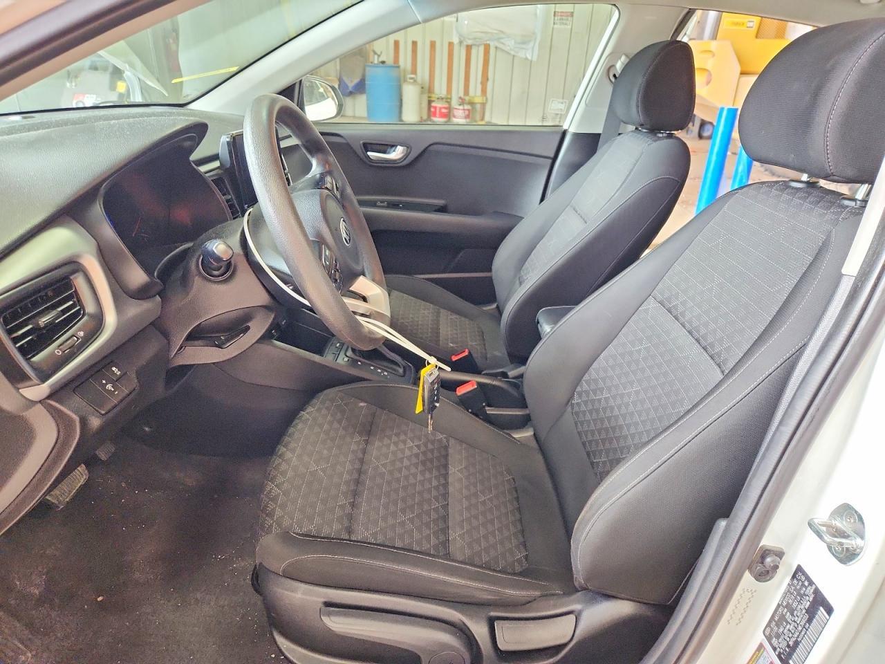 2021 Kia Rio S - Фото 7