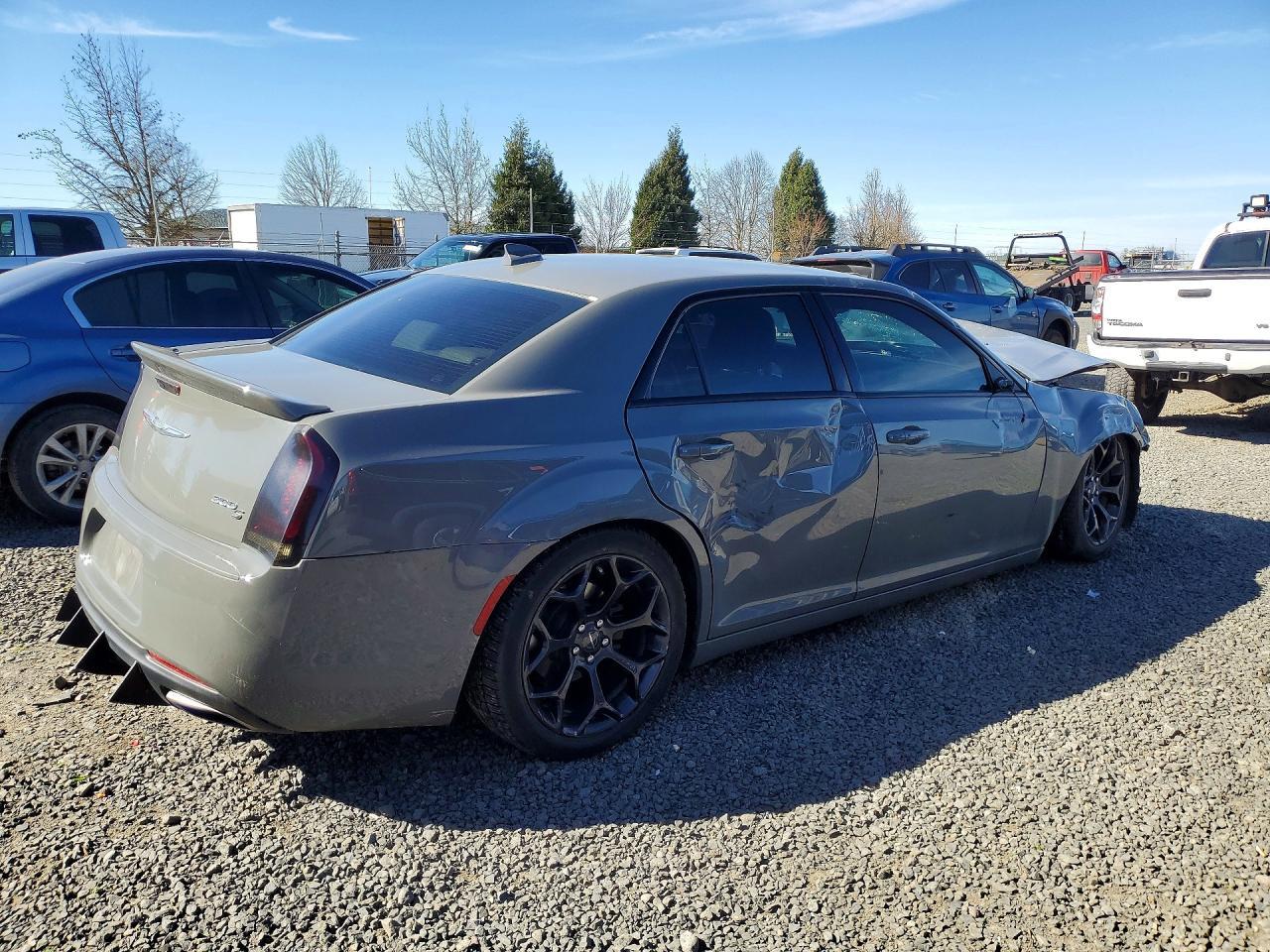 2019 Chrysler 300 S - Фото 3