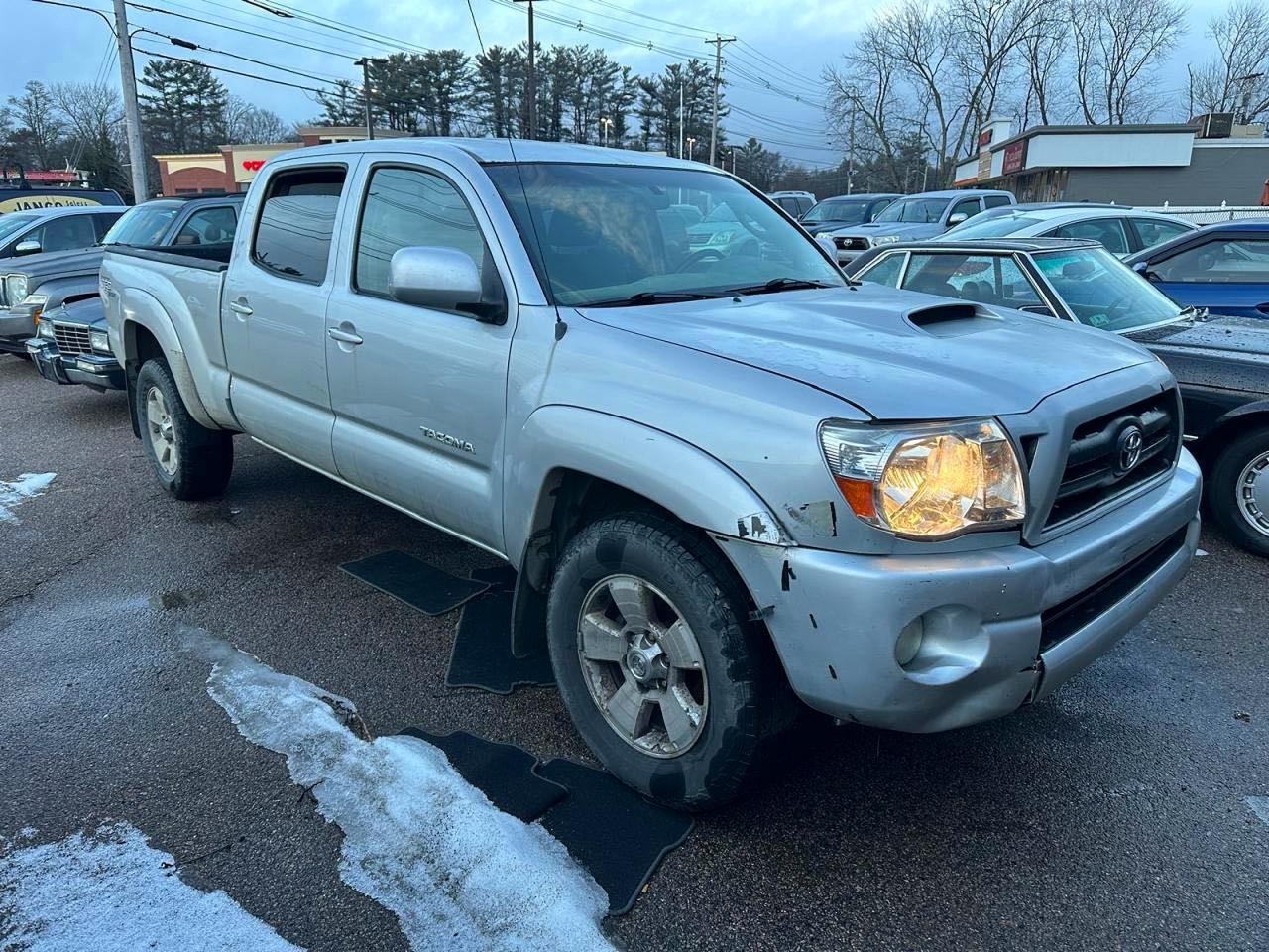 2006 Toyota Tacoma V6 - Image 2