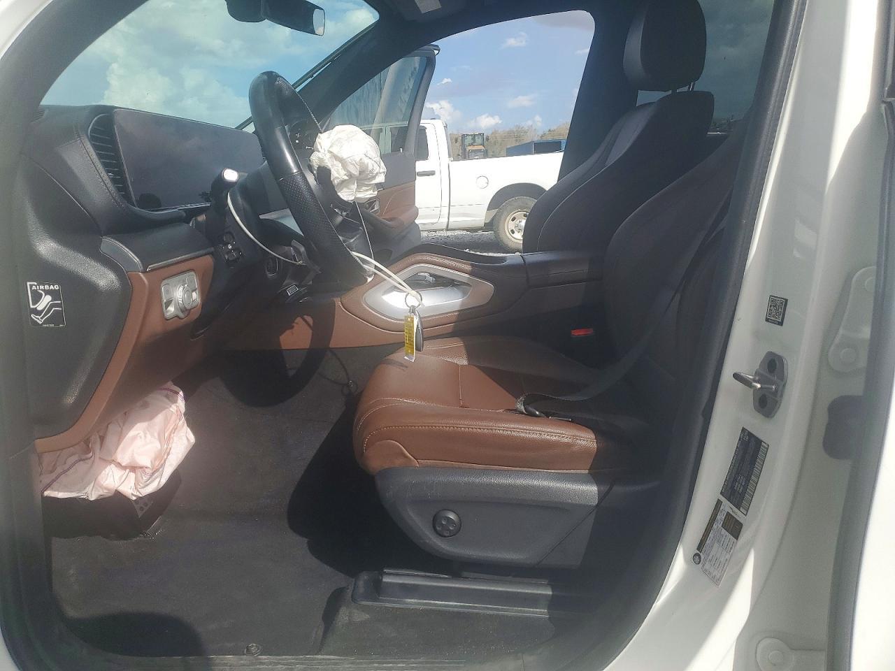 2024 Mercedes-Benz Gls 450 4Matic - Image 7
