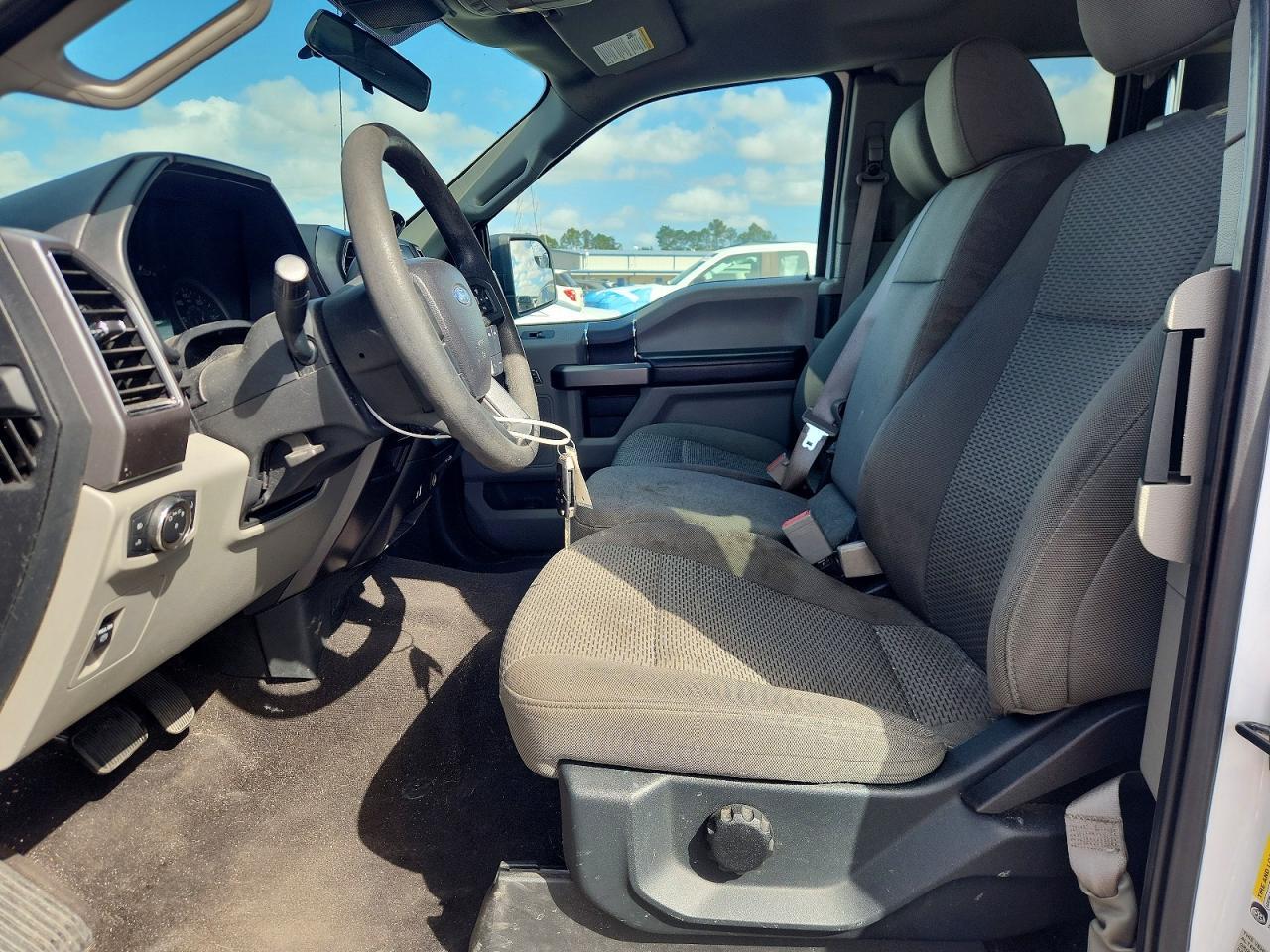 2020 Ford F150 Super Cab - Image 7