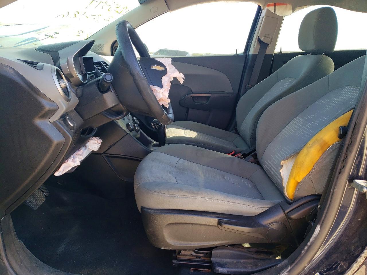 2016 Chevrolet Sonic - Image 7