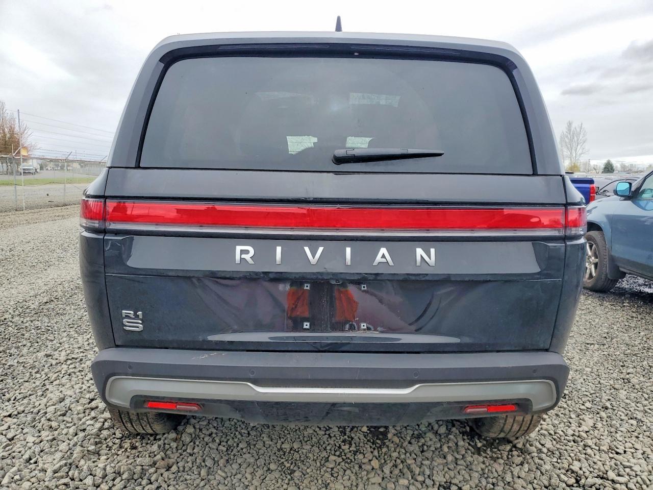 2025 Rivian R1S Adventure - Фото 6