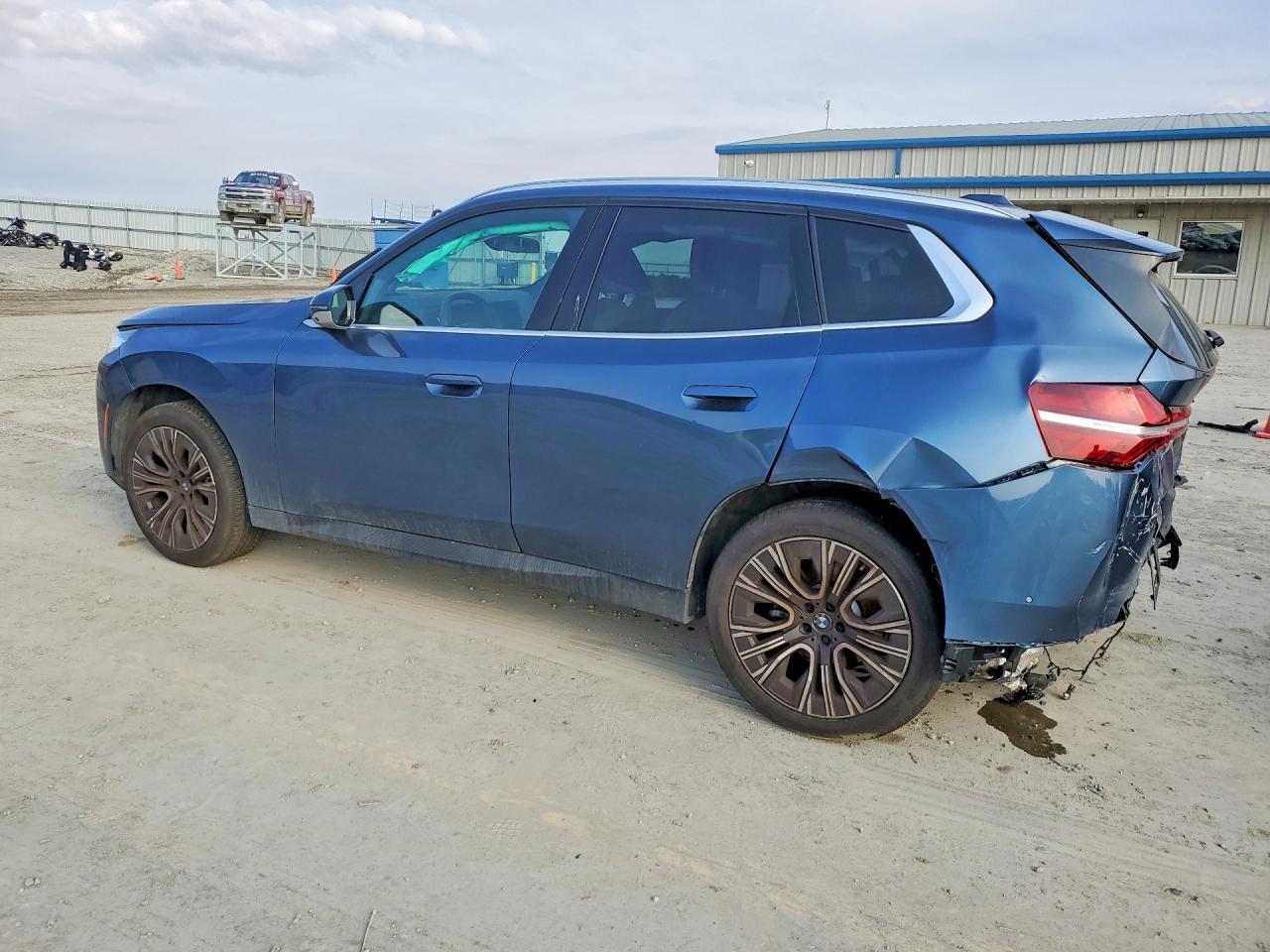 2025 BMW X3 30 xDrive - Image 2