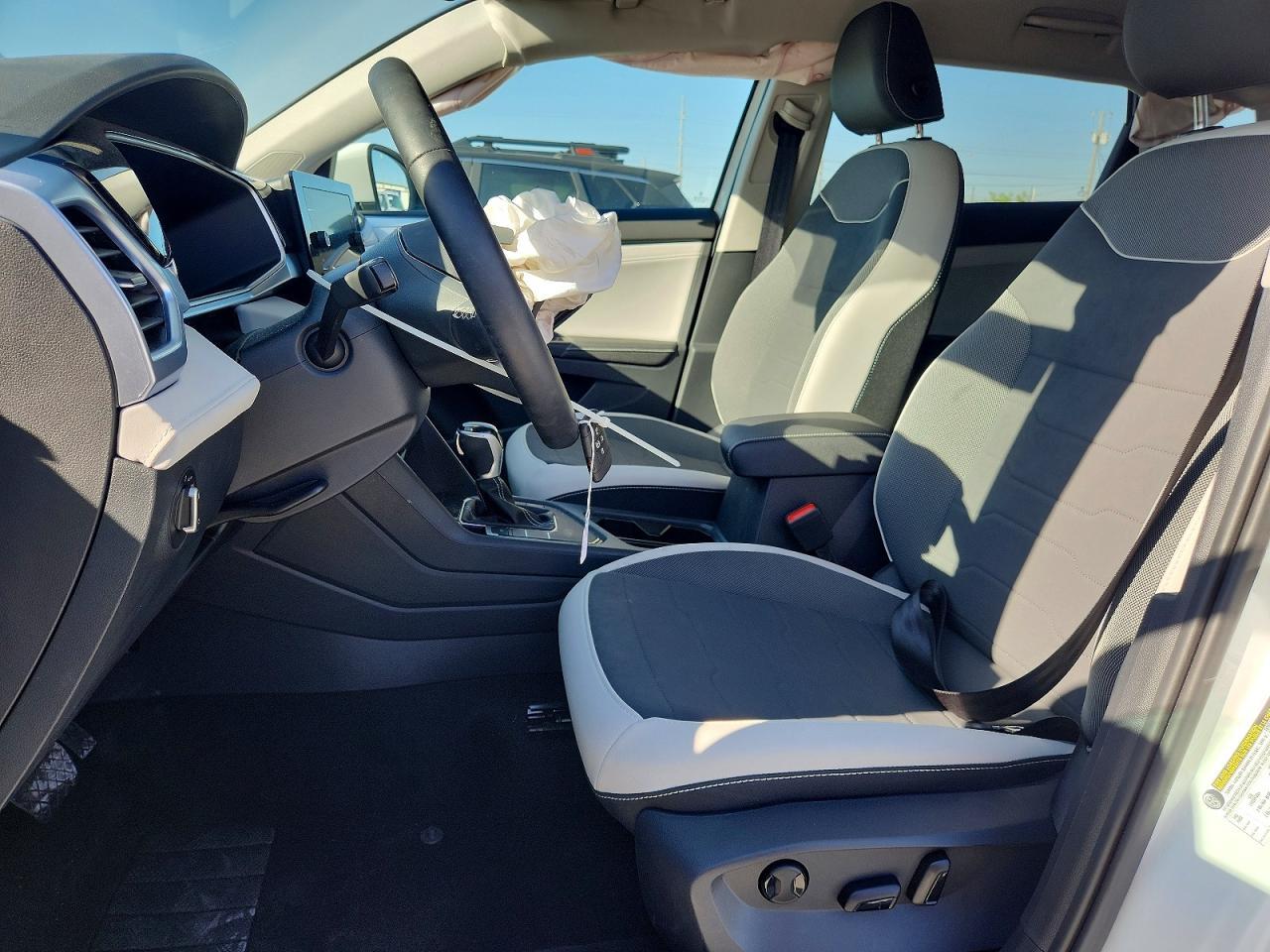 2025 Volkswagen Taos Se - Фото 7