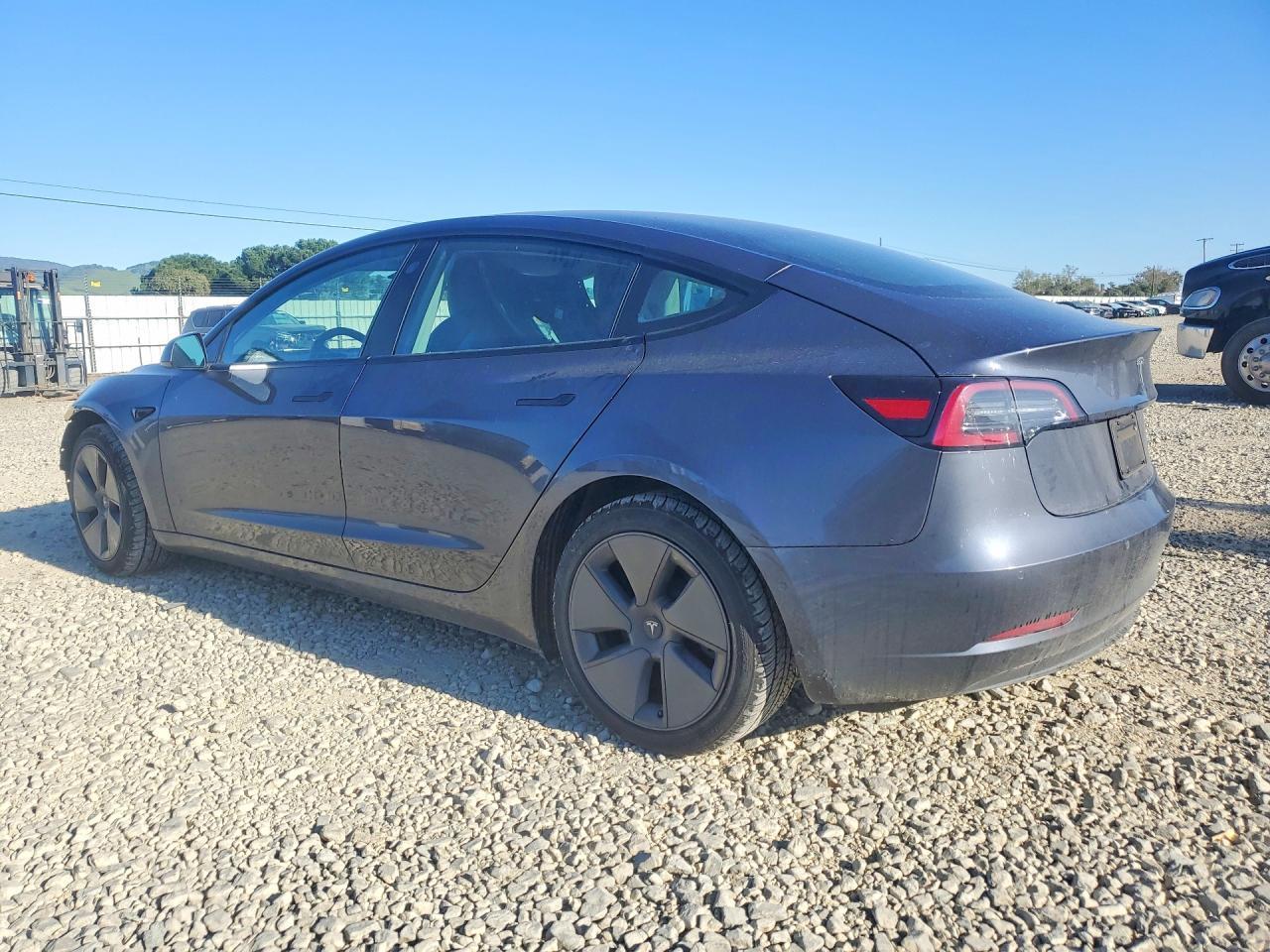 2021 Tesla Model 3 - Image 2